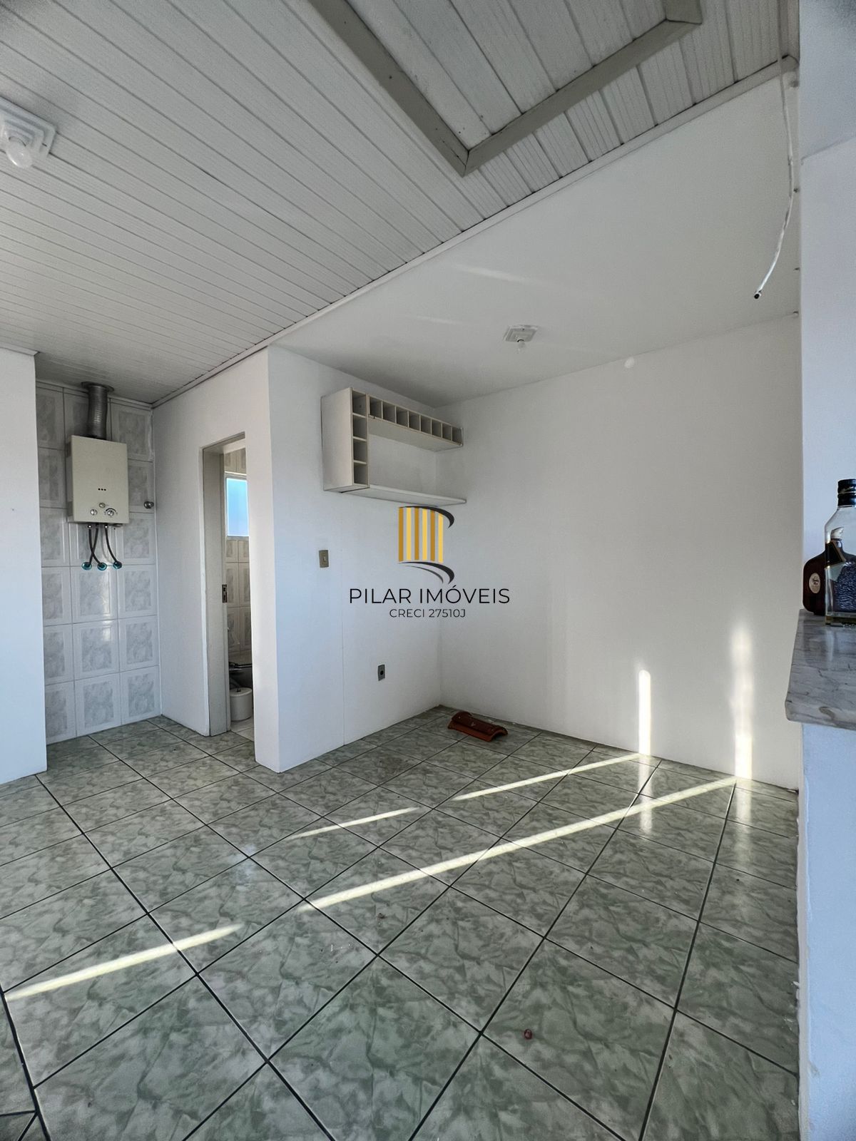 Casa à venda com 215m² na Hípica, 3 quartos sendo 1 suíte e 2 vagas