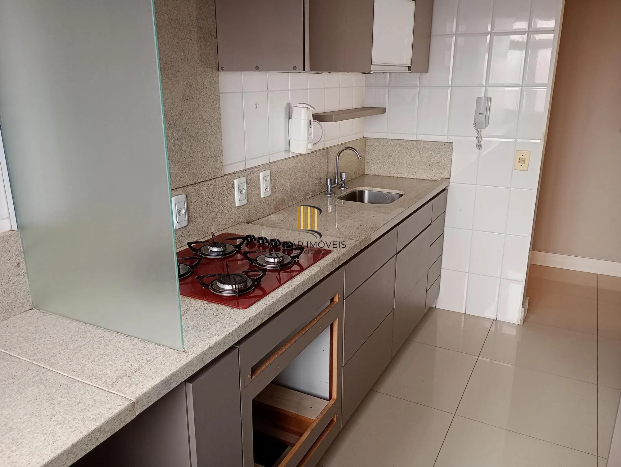 Apartamento 3 quartos, 1 suíte a uma quadra da Plínio