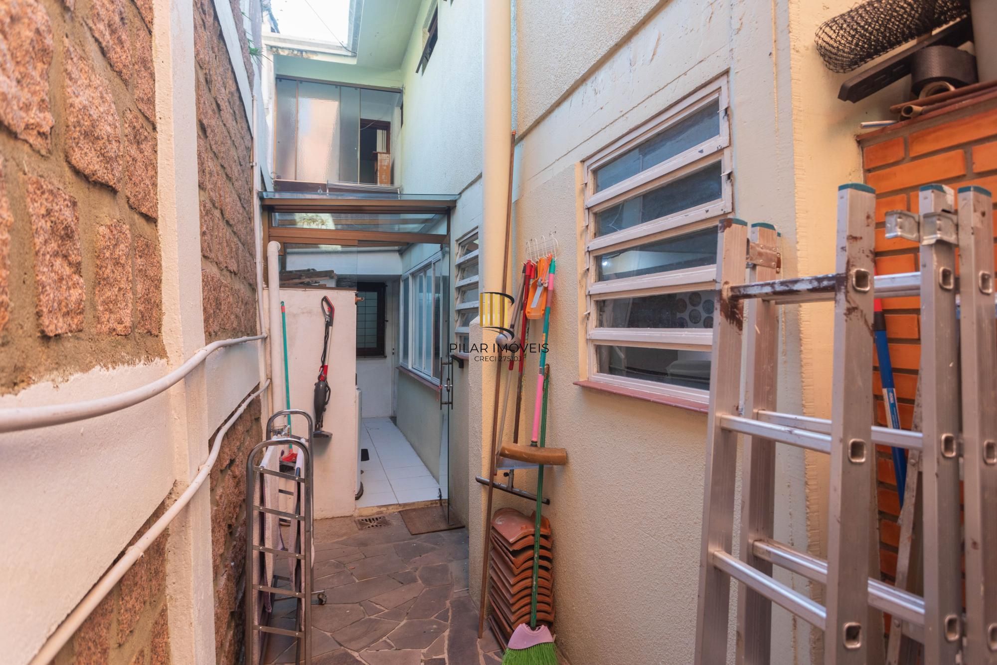 Casa à venda no bairro Chácara das Pedras