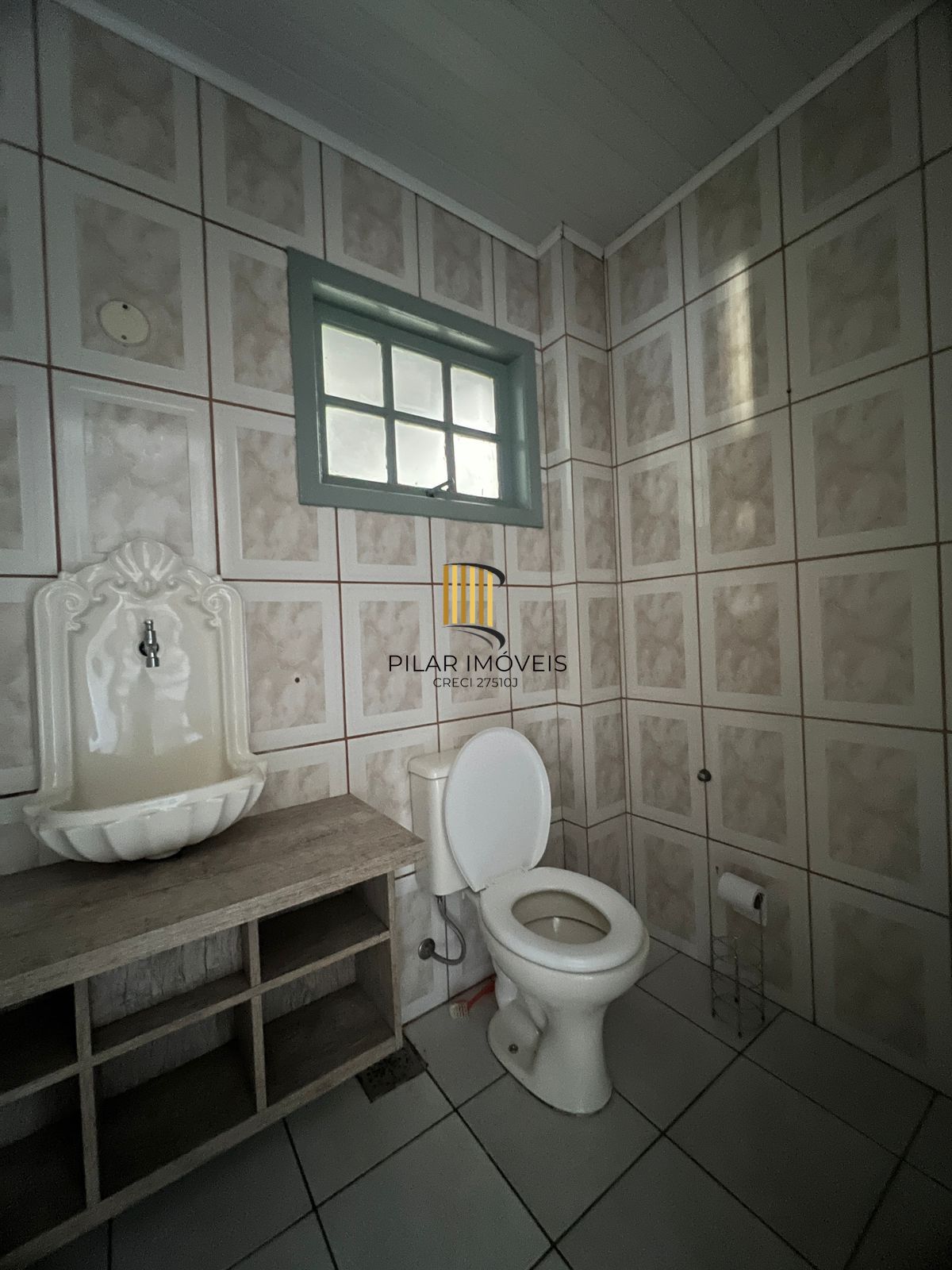 Casa à venda com 215m² na Hípica, 3 quartos sendo 1 suíte e 2 vagas