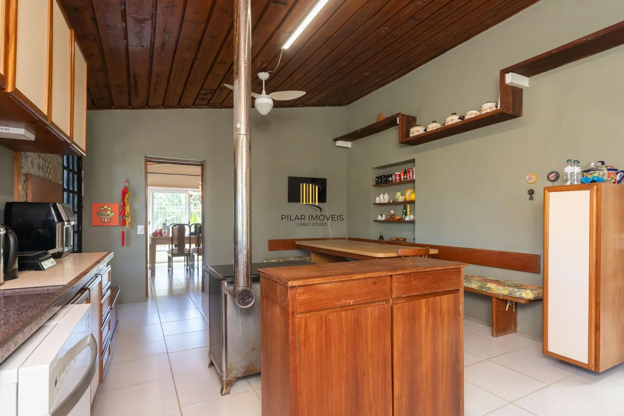 Casa em Condomínio com 5 quartos, 3 vagas e 350m²