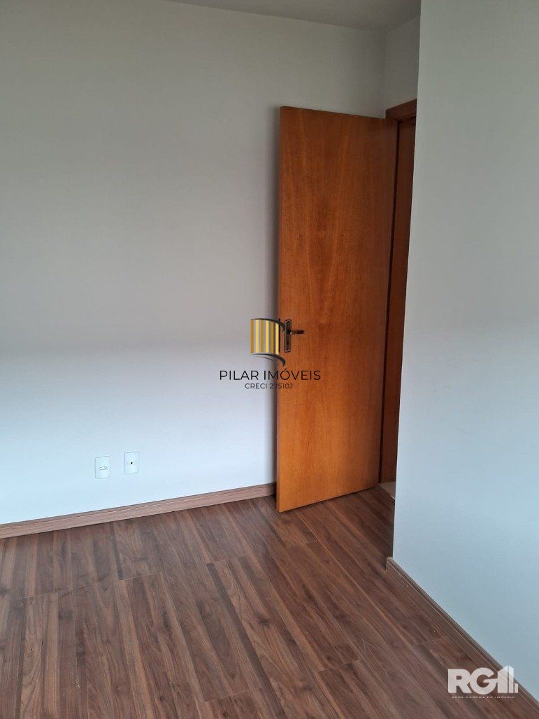 Casa 2 Dormitórios no Bairro Hípica