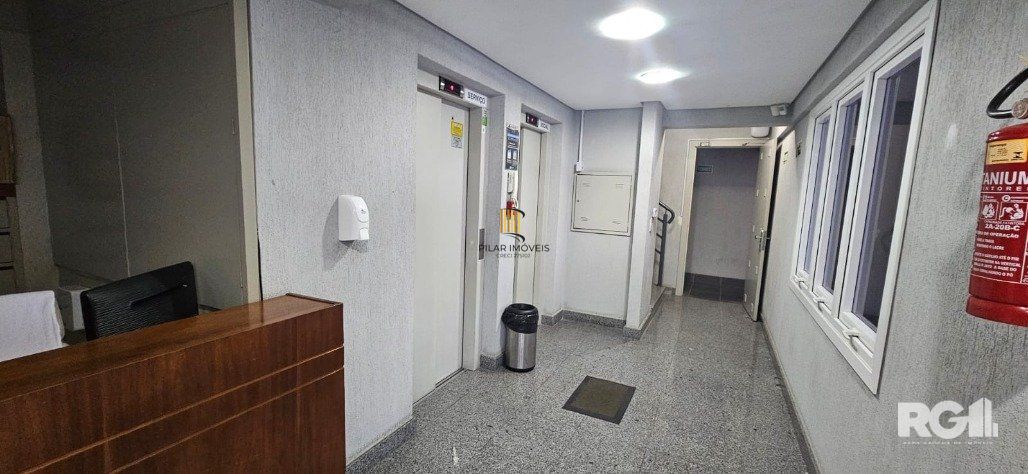 Lindo Apartamento Mobiliado de 1 domitório com 1 Suíte e Sacada