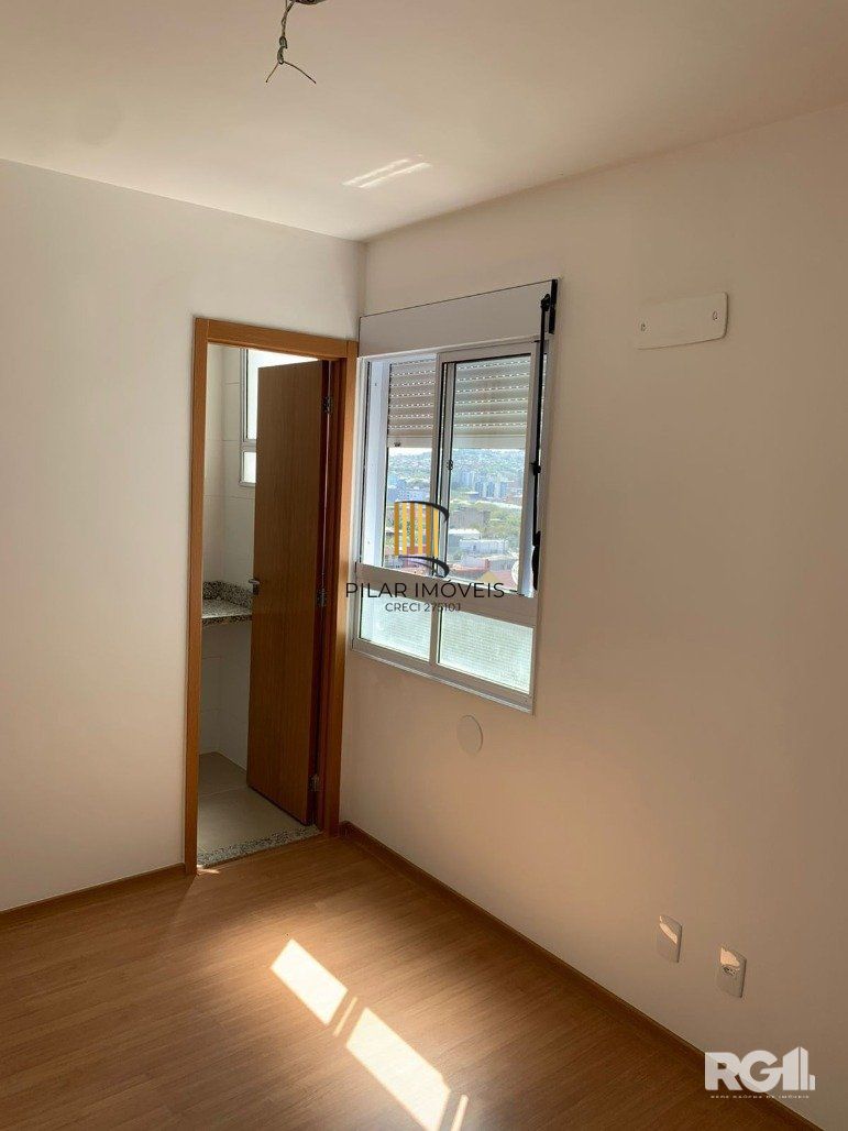 Apartamento 2 dormitóriosno Bairro Camaquã com vista para o Guaíba