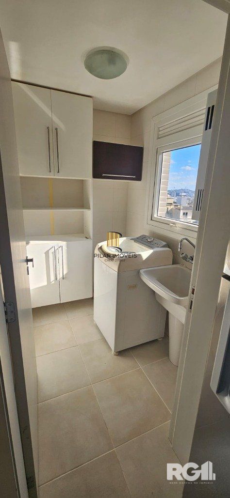 Lindo Apartamento Mobiliado de 1 domitório com 1 Suíte e Sacada