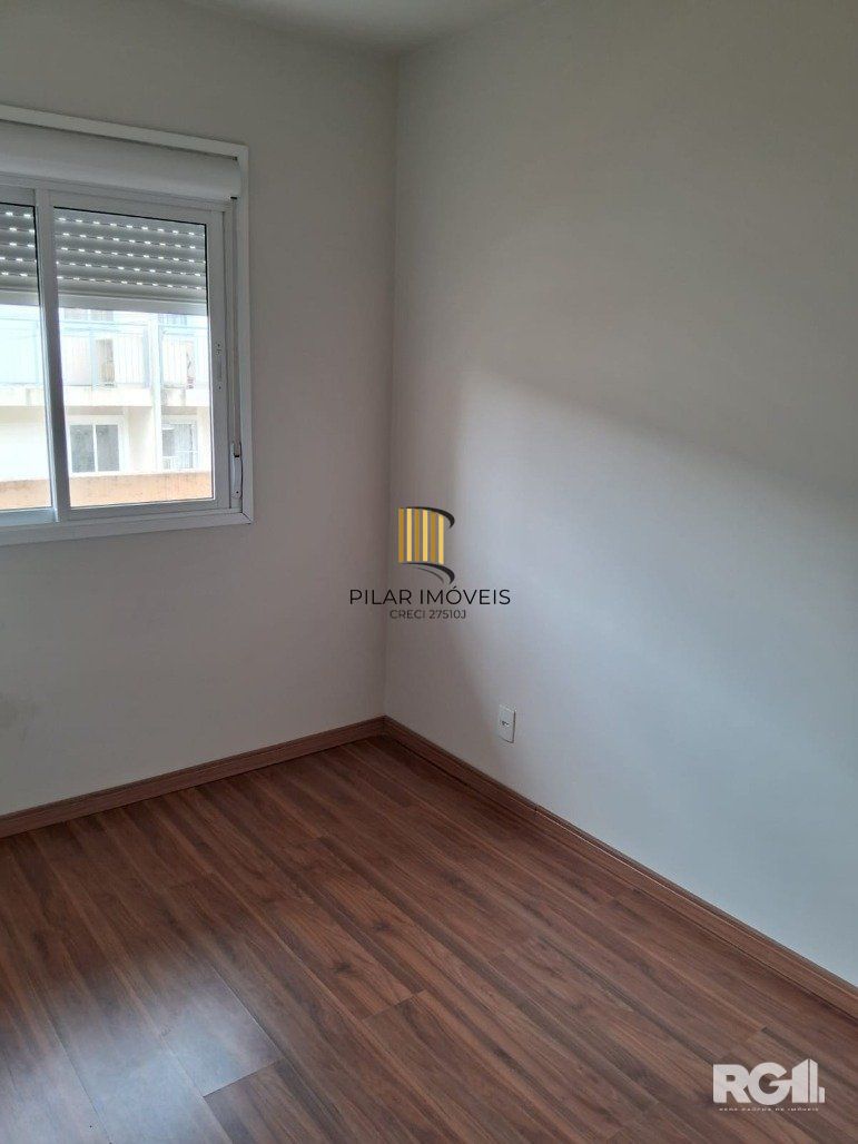 Casa 2 Dormitórios no Bairro Hípica