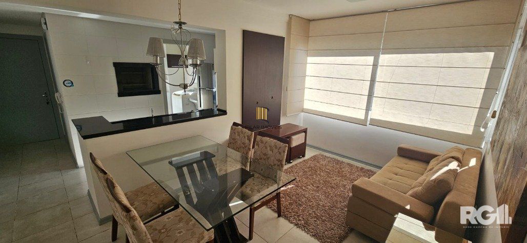 Lindo Apartamento Mobiliado de 1 domitório com 1 Suíte e Sacada