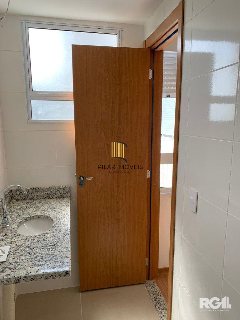 Apartamento 2 dormitóriosno Bairro Camaquã com vista para o Guaíba