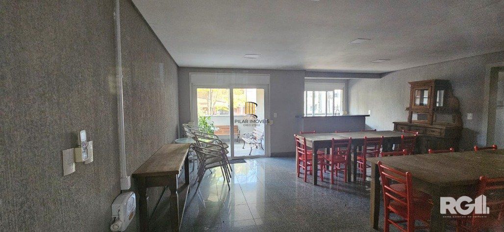 Lindo Apartamento Mobiliado de 1 domitório com 1 Suíte e Sacada