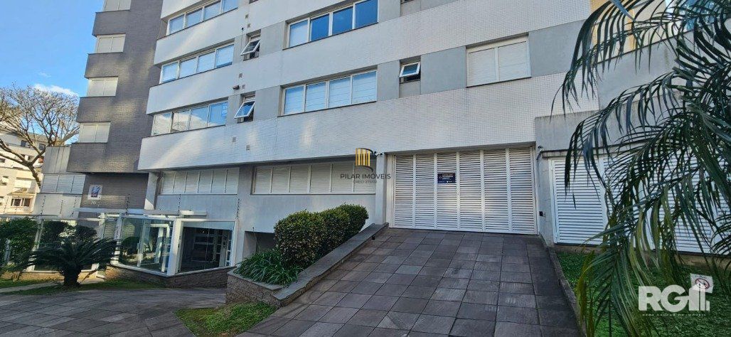 Lindo Apartamento Mobiliado de 1 domitório com 1 Suíte e Sacada