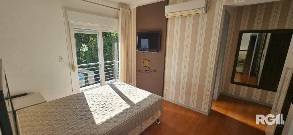 Lindo Apartamento Mobiliado de 1 domitório com 1 Suíte e Sacada