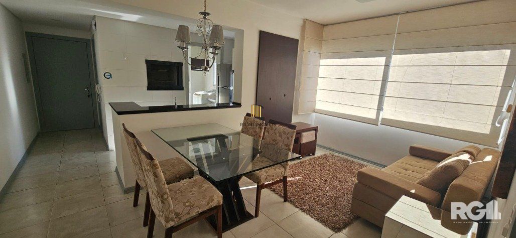 Lindo Apartamento Mobiliado de 1 domitório com 1 Suíte e Sacada