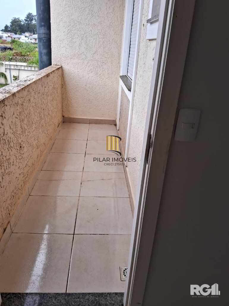 Casa 2 Dormitórios no Bairro Hípica