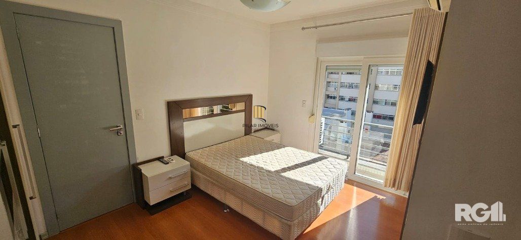 Lindo Apartamento Mobiliado de 1 domitório com 1 Suíte e Sacada