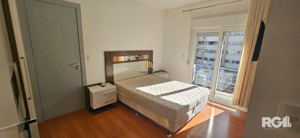 Lindo Apartamento Mobiliado de 1 domitório com 1 Suíte e Sacada