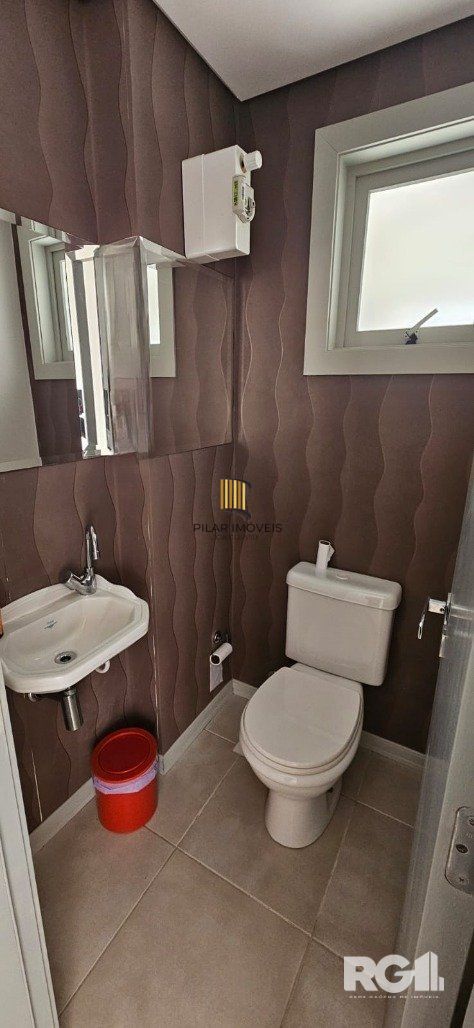 Lindo Apartamento Mobiliado de 1 domitório com 1 Suíte e Sacada