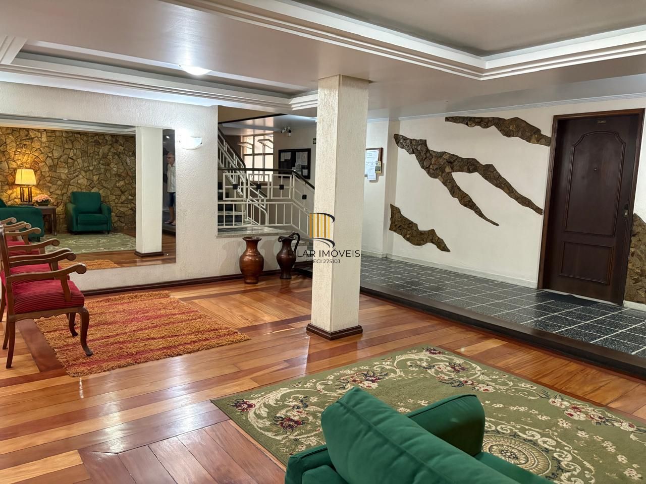 Apartamento amplo no bairro Menino Deus 60,68m², 2 dormitórios