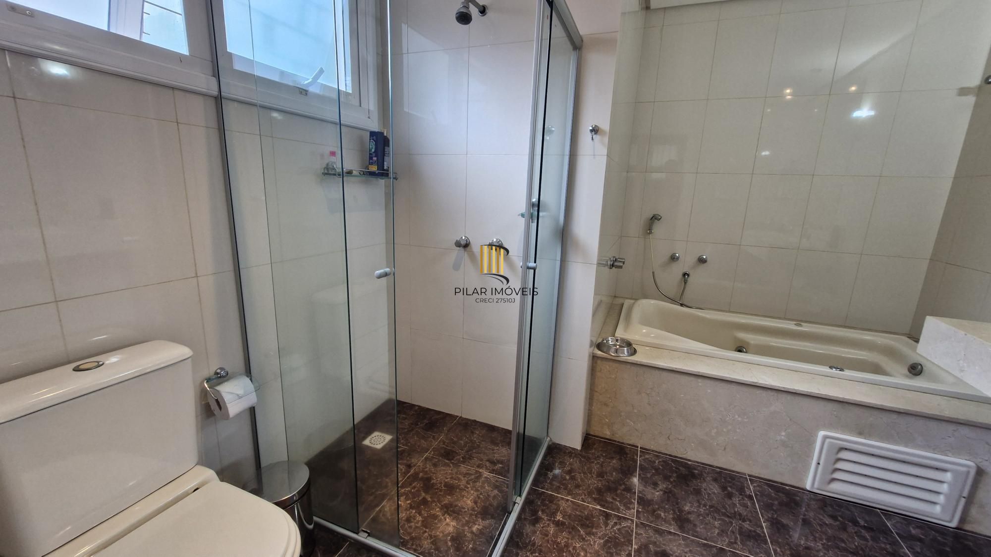 Casa 3 dormitórios próximo ao Iguatemi
