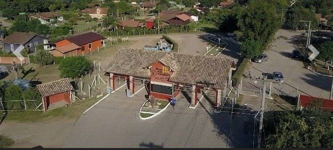 CASA EM CONDOMÍNIO - 3 dorms. - 3 vagas - 150 m² - VIAMÃO