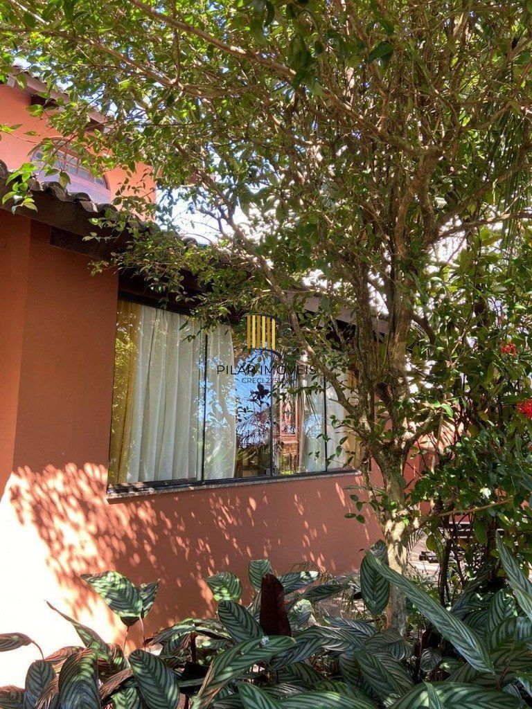 Casa em condomínio - 2 dormitórios - 4 vagas - 331,18 m² - NONOAI