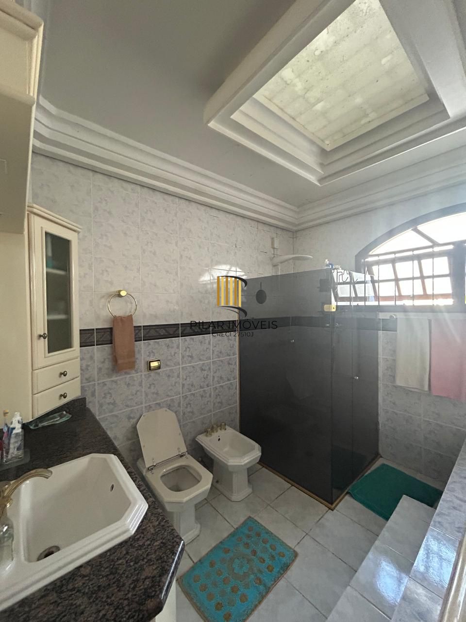 CASA -4 DORM. -com 2 suítes - 3 BOX- 297,18 m² - MENINO DEUS