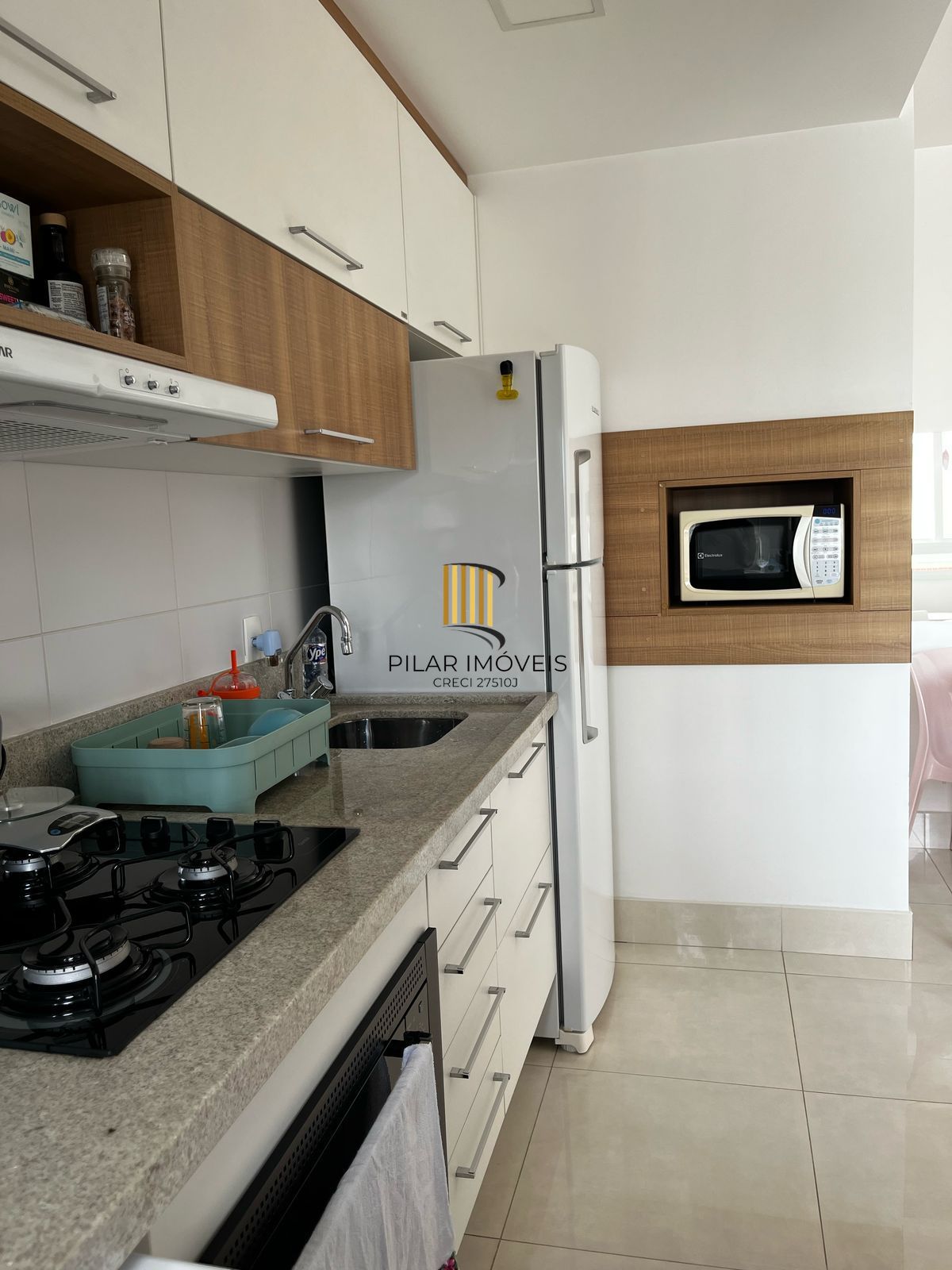 Amplo apartamento de 1 dormitório totalmente mobiliado