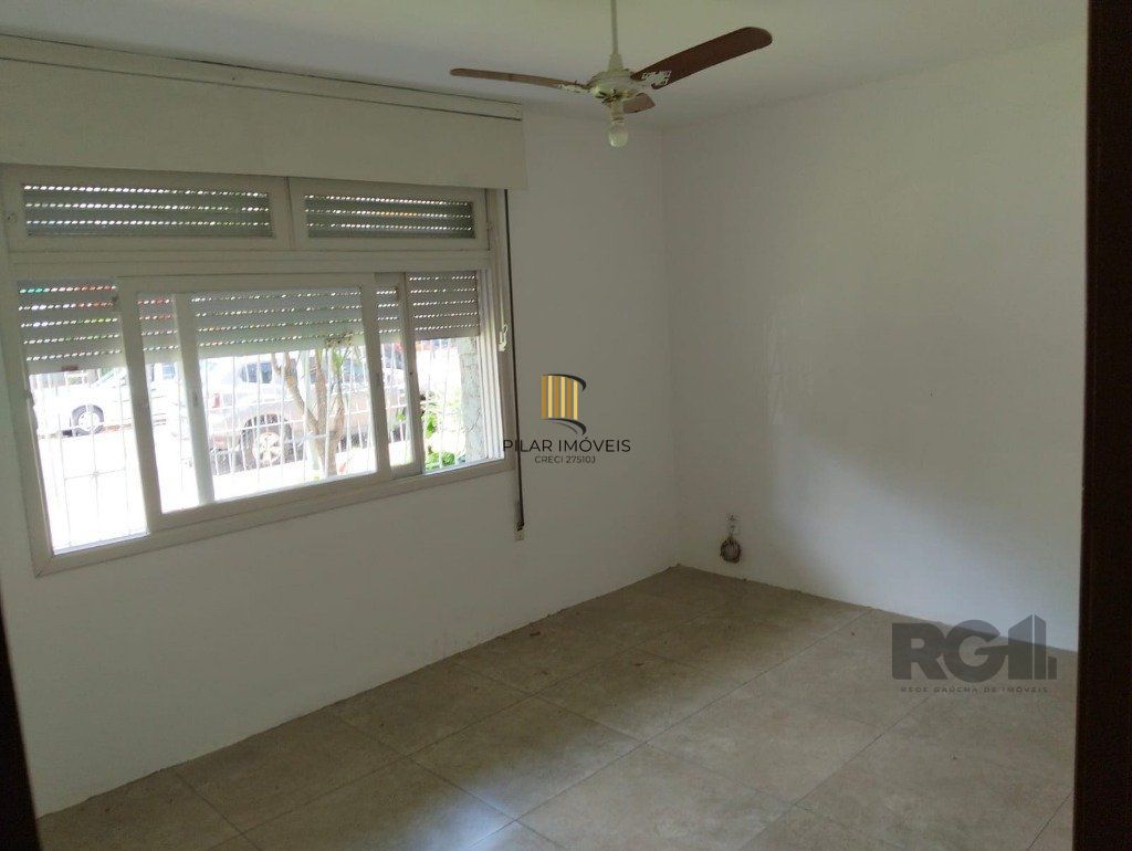 Apartamento 3 Dormitórios , dependência de empregada e vaga de garagem.