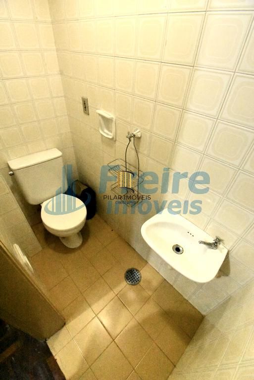 Apartamento no bairro Menino Deus, 2 dorm. e 1 garagem