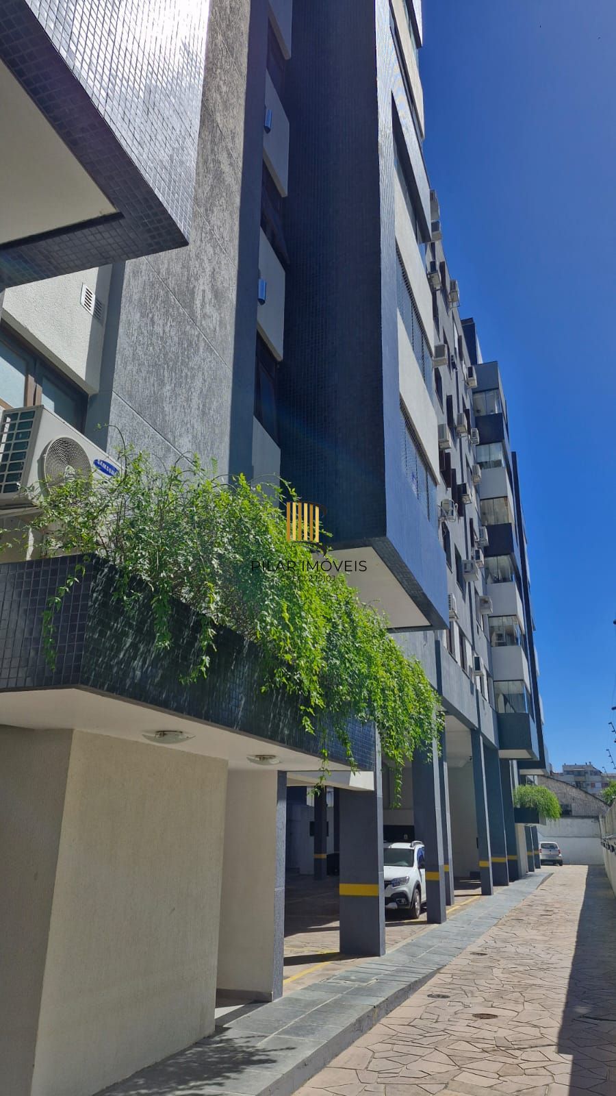 Apartamento todo reformado pronto para morar no Menino Deus