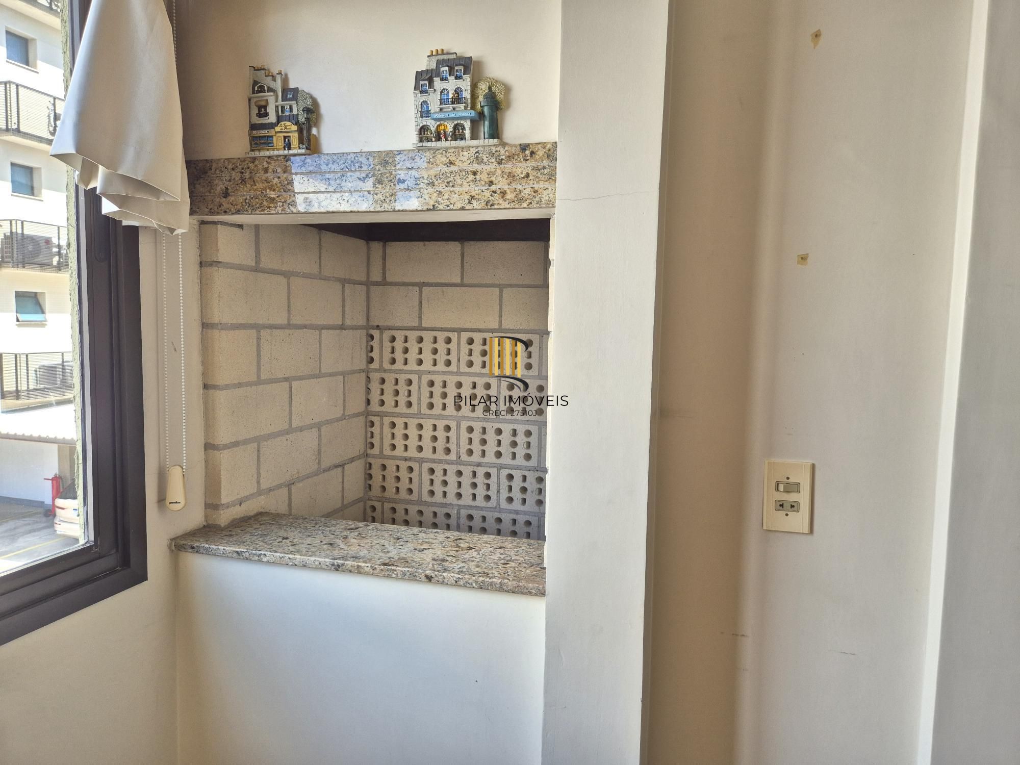 2D com suíte, churrasqueira e vaga