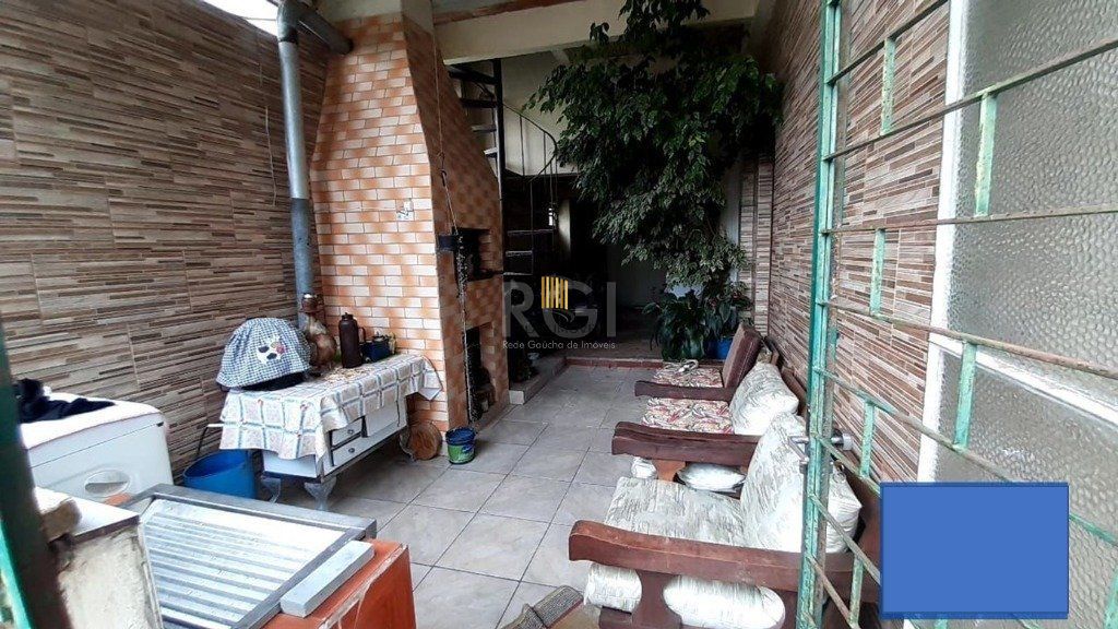 Casa para Venda - 200m², 3 dormitórios, 1 vaga - Jardim Carvalho