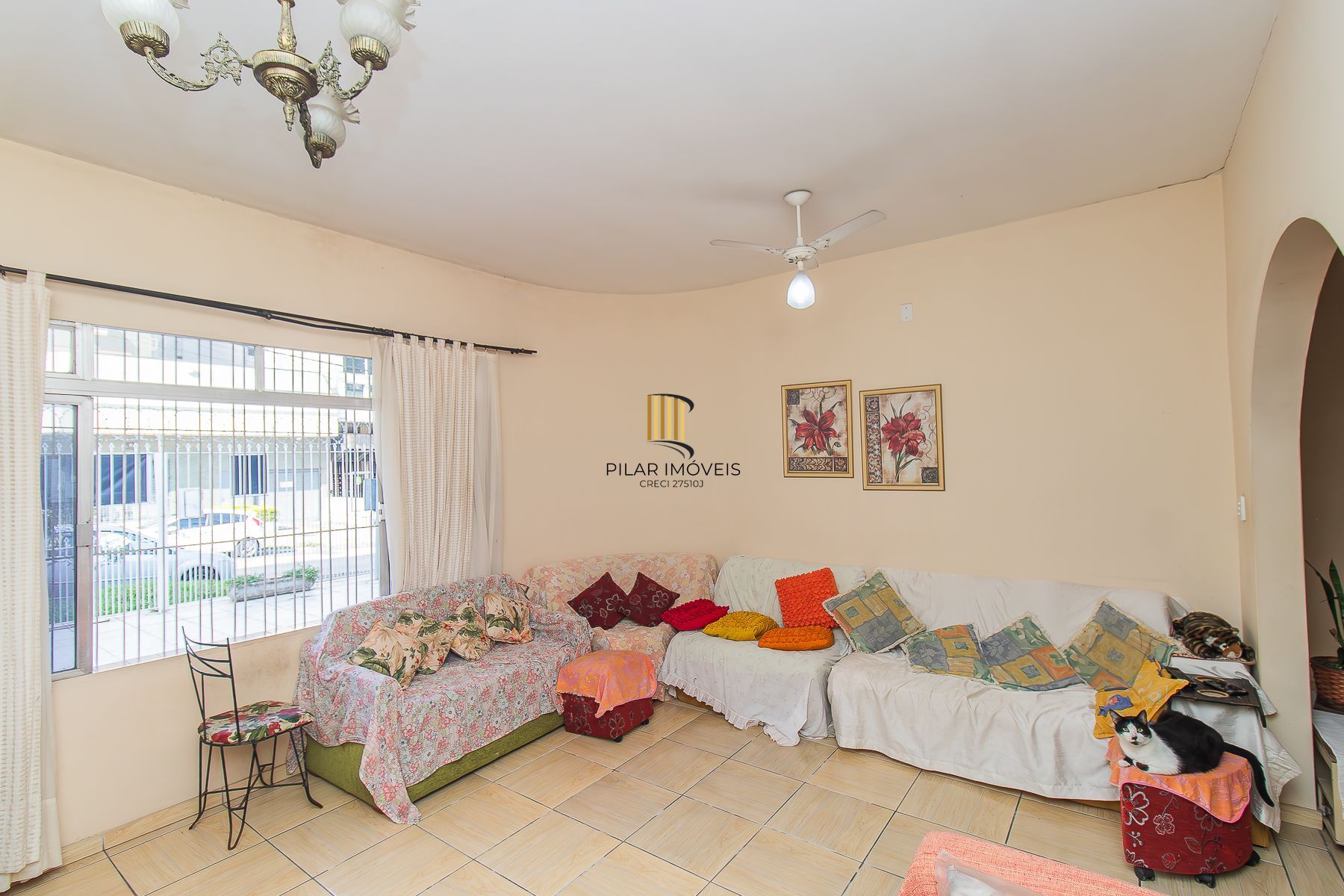 Casa 4 dormitórios - 1 vaga -  330m² Menino Deus