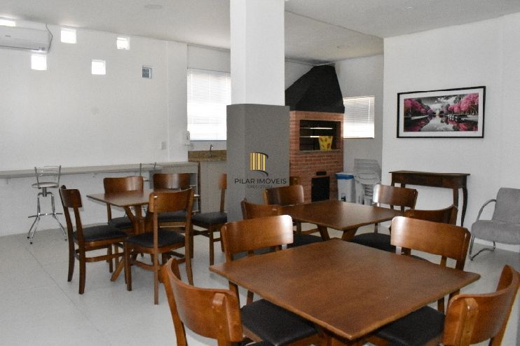 Apartamento 3 dormitorios vaga coberta Menino Deus