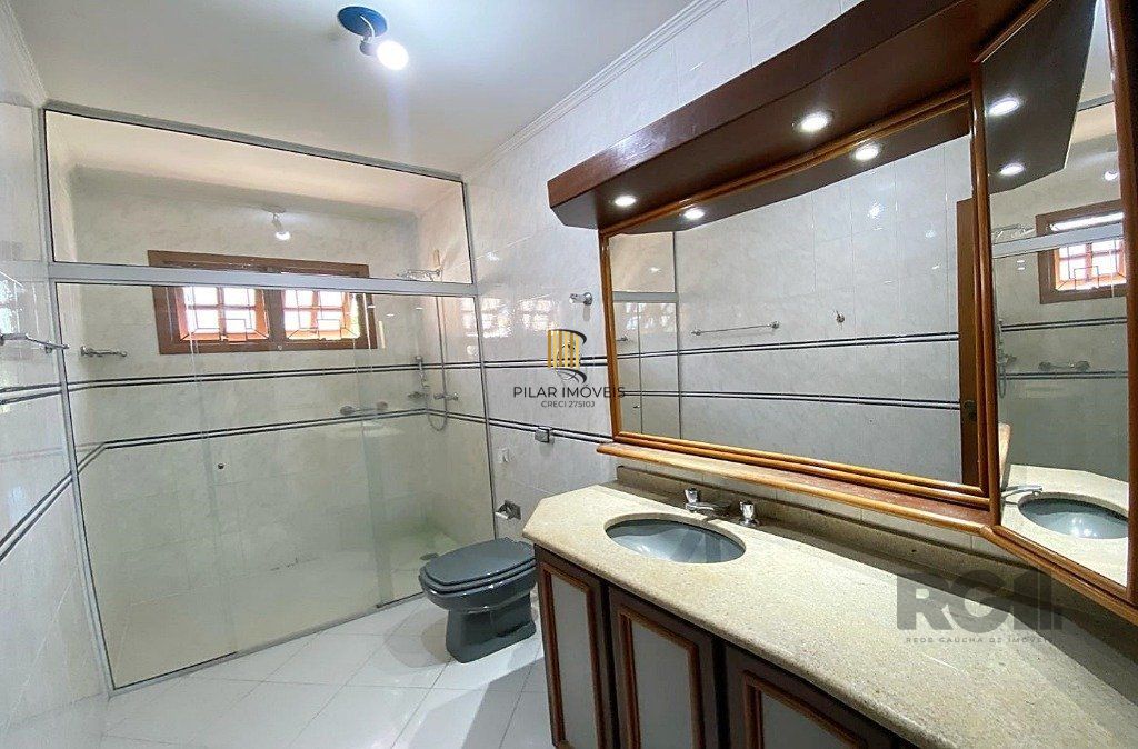 CASA - 4 dorms. -  3 vagas - 254,79 m² - SANTA TEREZA