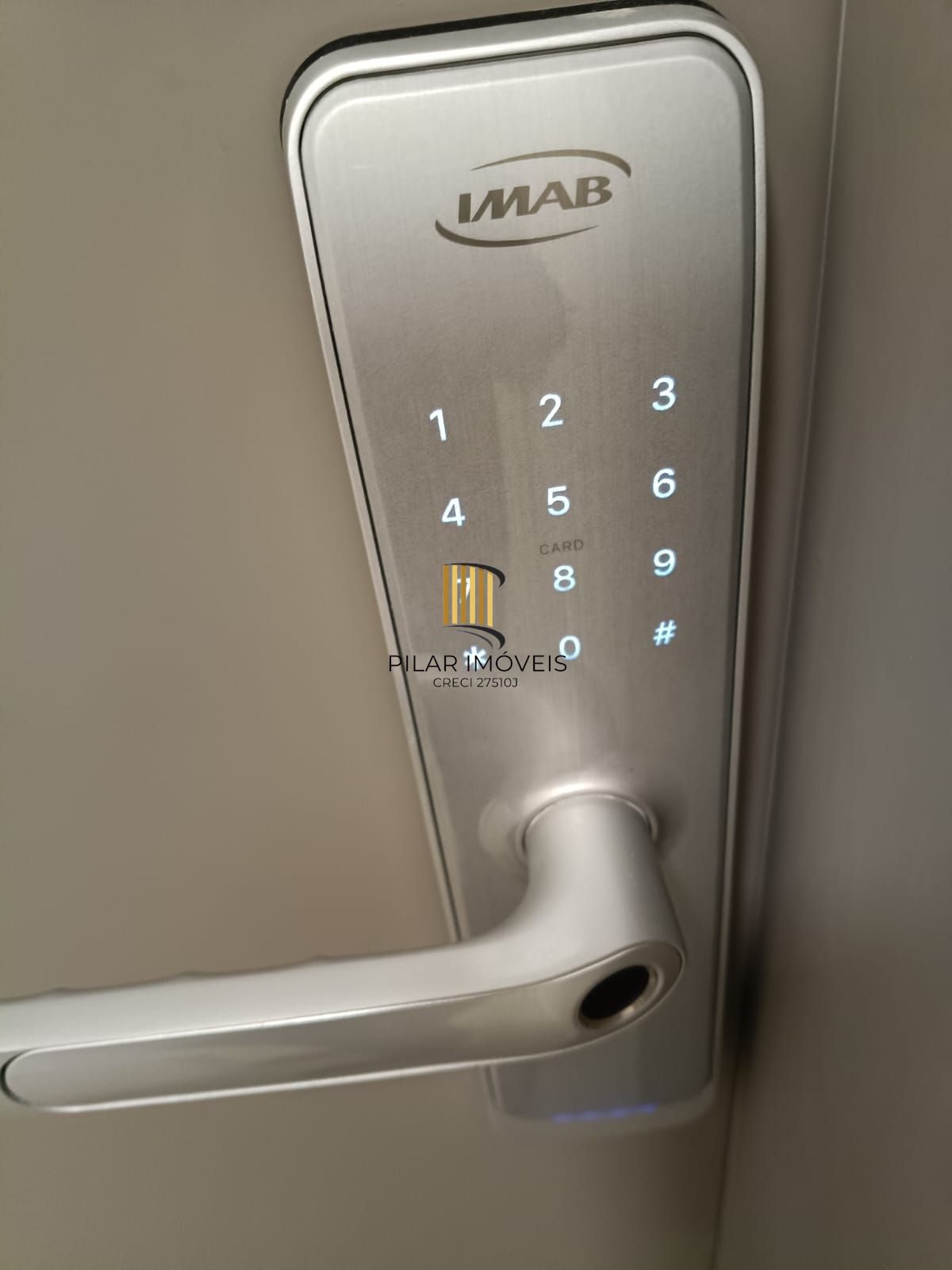 Apartamento 2 dormitórios, 1 suite, 1 vaga.