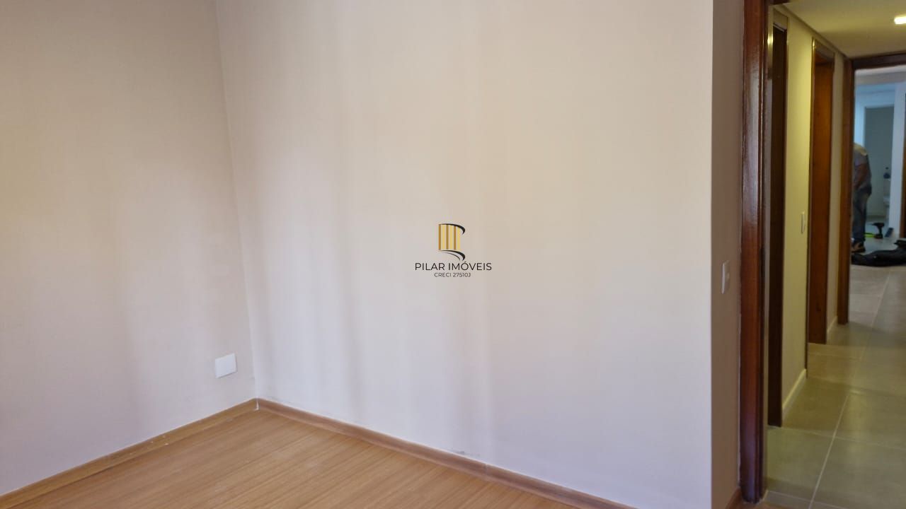 Apartamento todo reformado pronto para morar no Menino Deus