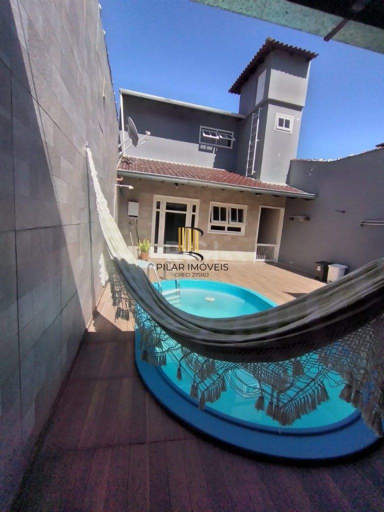 Casa para Venda - 243m², 2 dormitórios, sendo 1 suites, 3 vagas - Glória