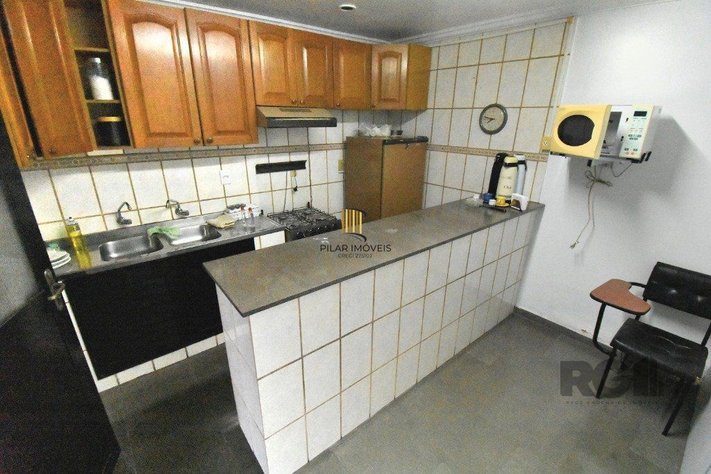 PRÉDIO - 319,00 m² - MENINO DEUS