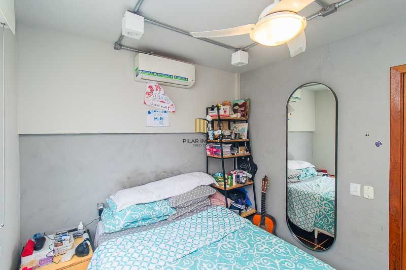 3dormitórios com dependência, reformado.