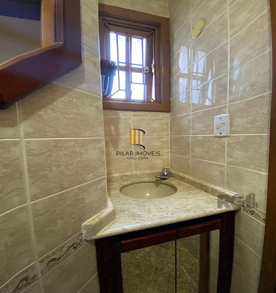 CASA - 4 dorms. -  3 vagas - 254,79 m² - SANTA TEREZA