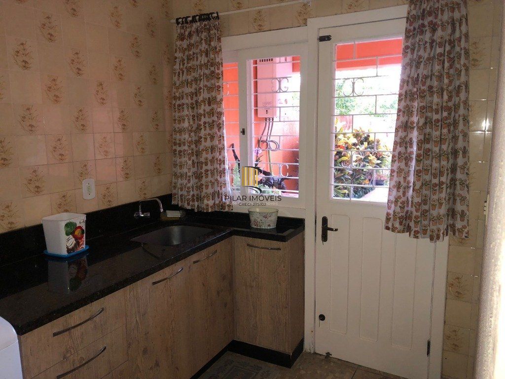 casa - 3 dorm - 4 vagas - 240,00 m² - Glória