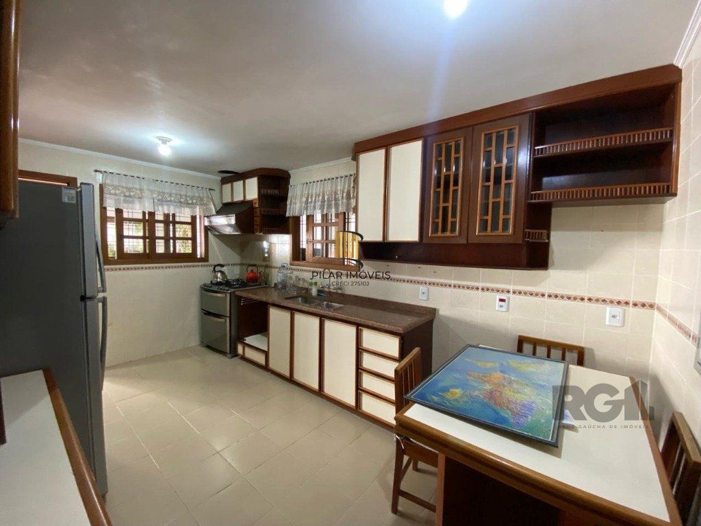 CASA - 4 dorms. -  3 vagas - 254,79 m² - SANTA TEREZA