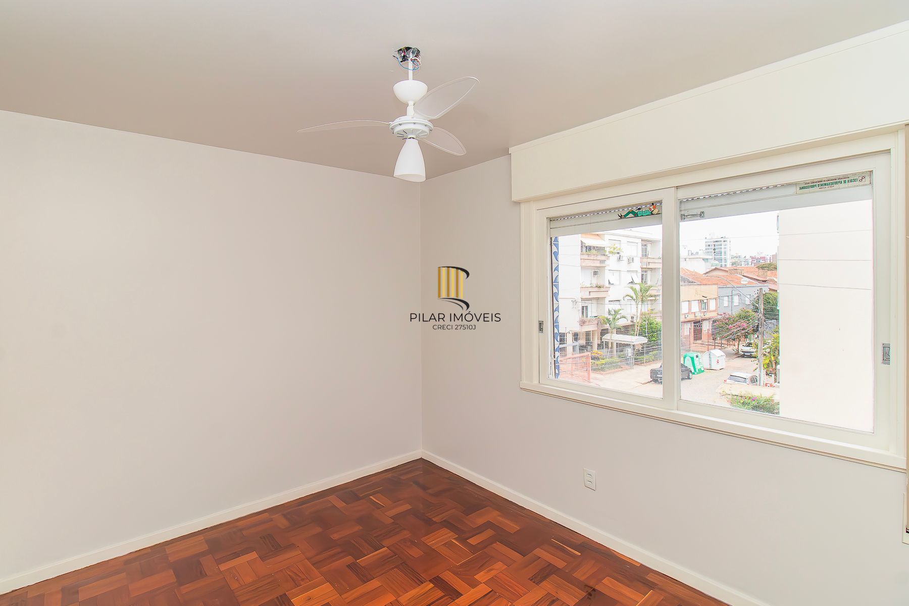 Apartamento para Venda - 92.44m², 3 dormitórios, sendo 1 suites, 1 vaga - Menino Deus