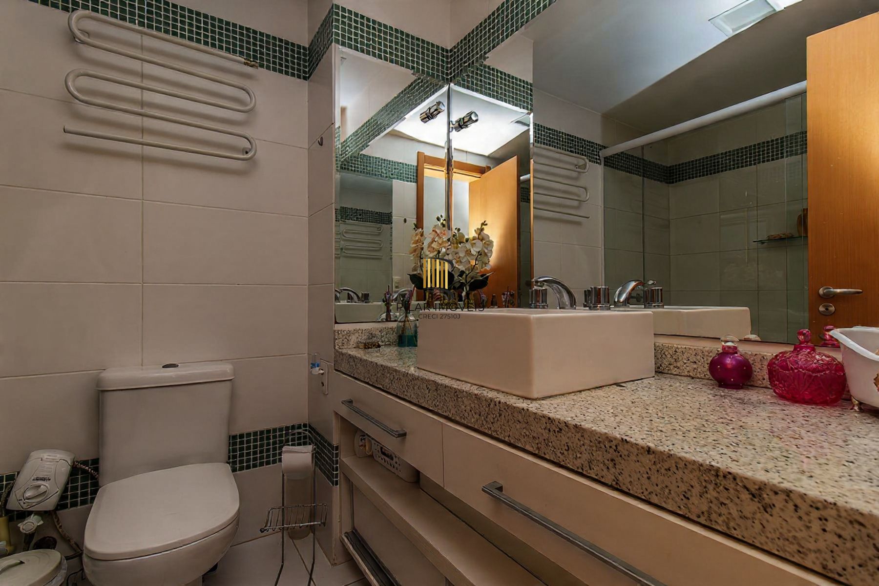 3 suítes 2 vagas Menino Deus