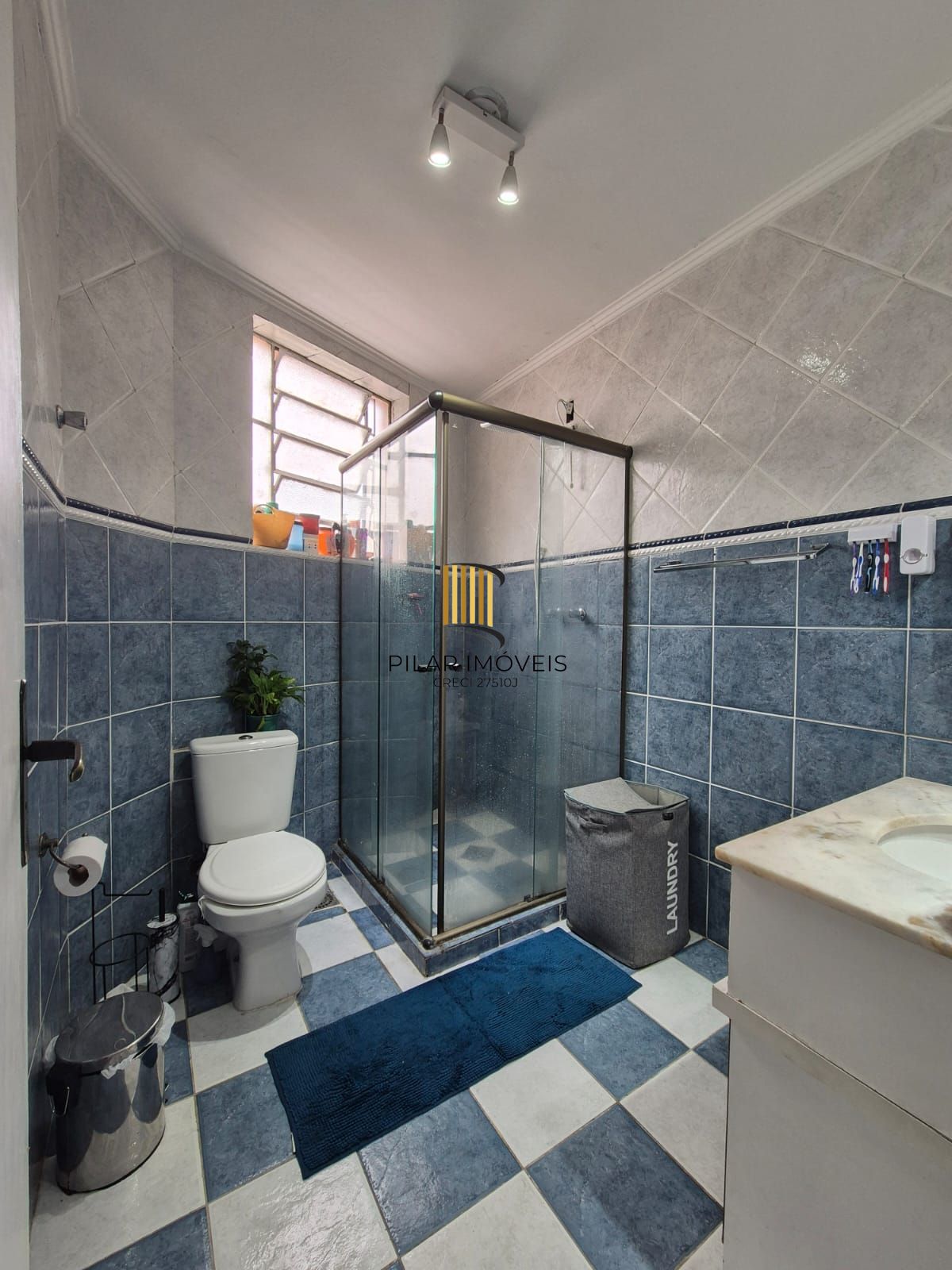 Apto com 2 dormit. na Cidade Baixa