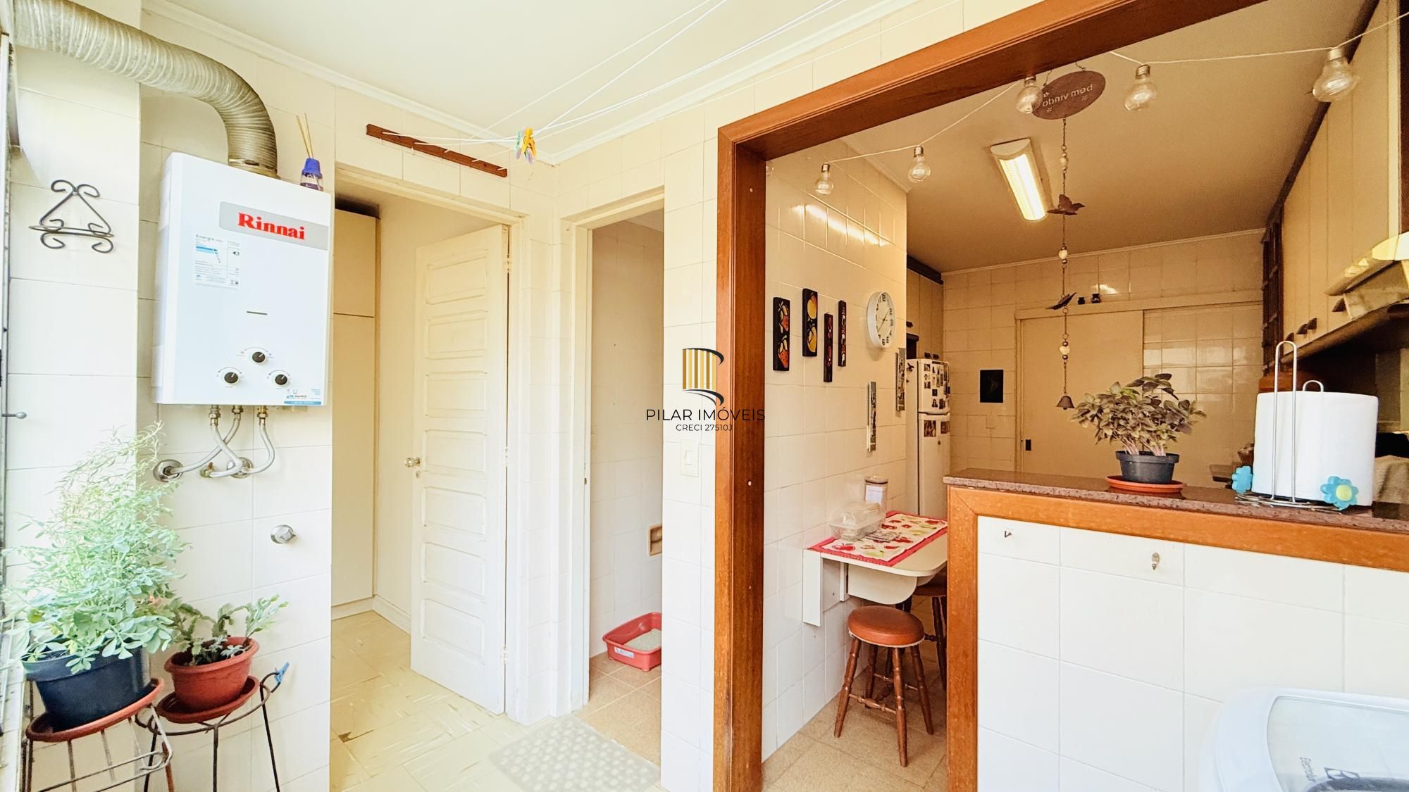 Apartamento com 3 quartos, 1 suíte,  à venda na Avenida Doutor Nilo Peçanha, 1121, Três Figueiras, Porto Alegre