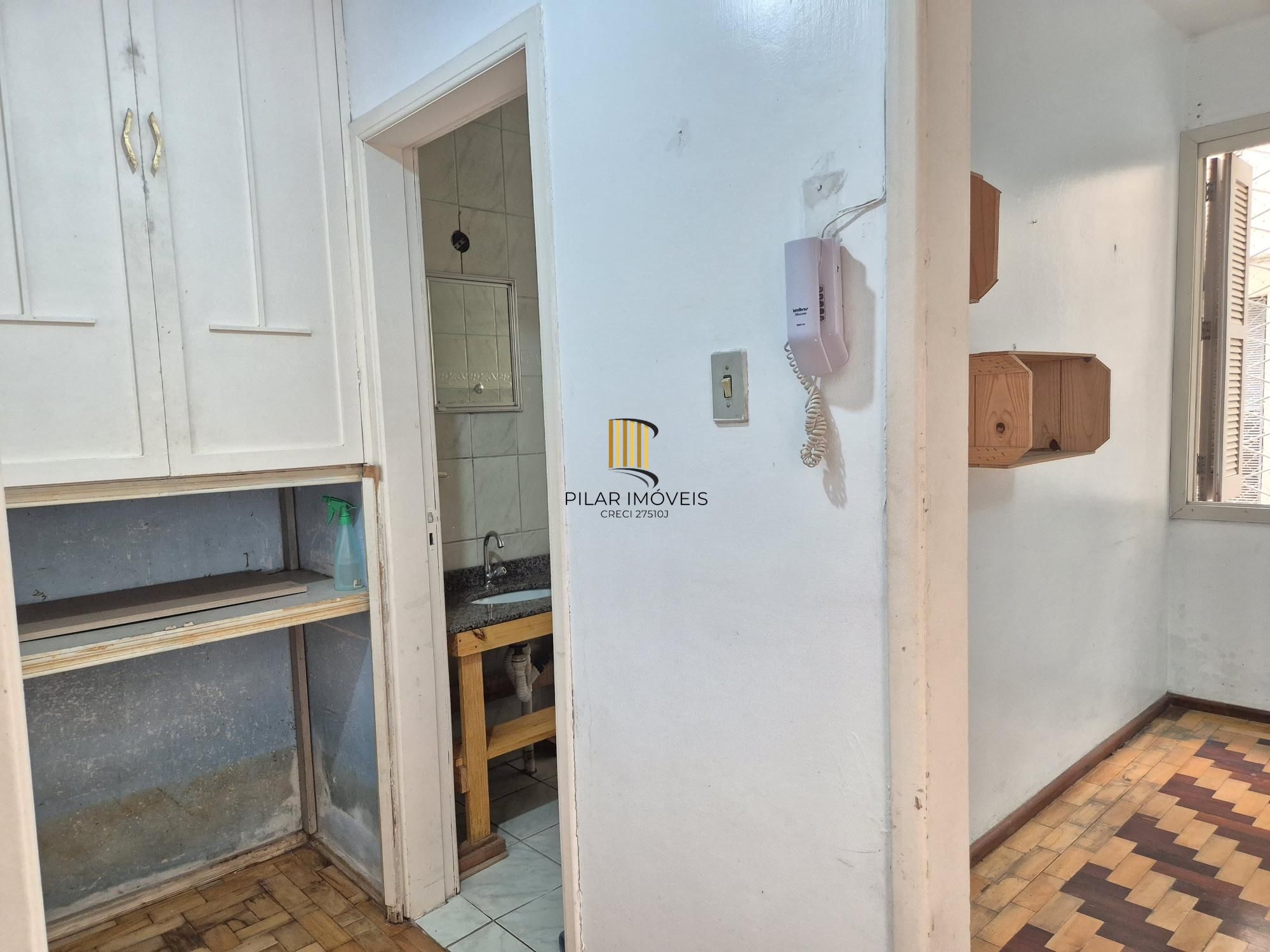 Um dormitório em 50m²