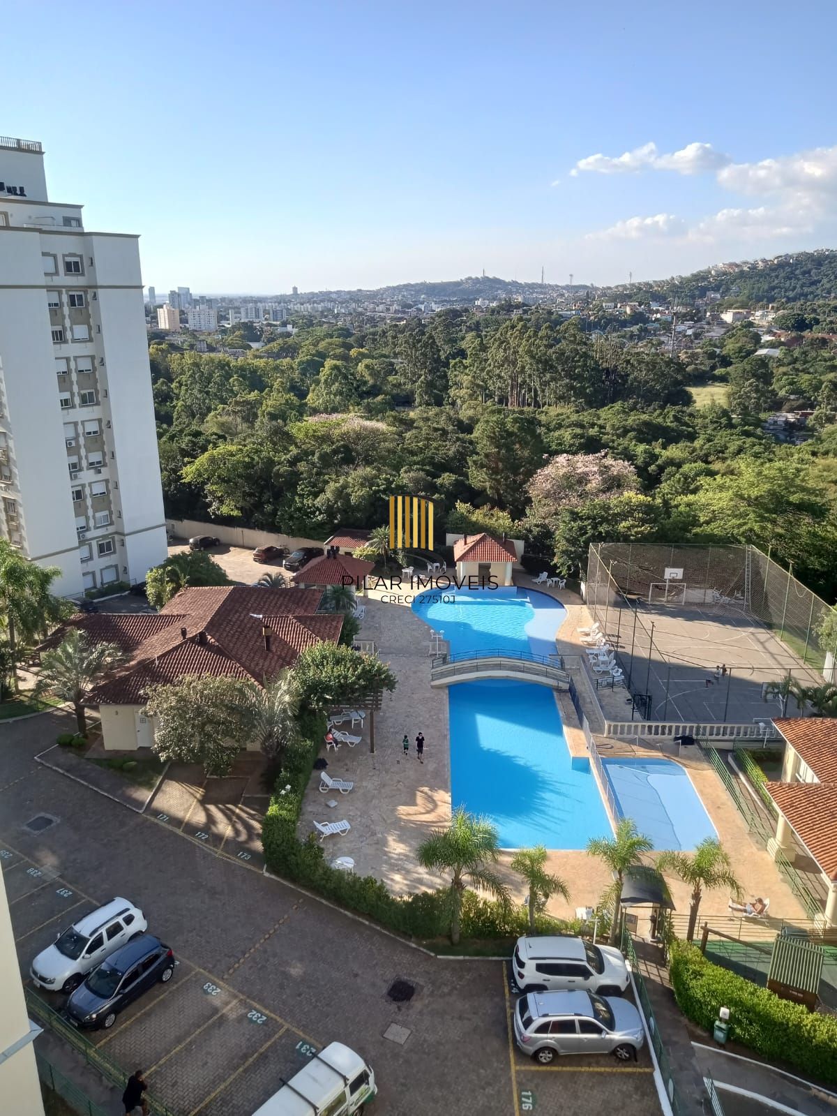 Apartamento 3 dormitórios ( 1 suíte) uma vaga estacionamento escriturada Bairro Cavalhada