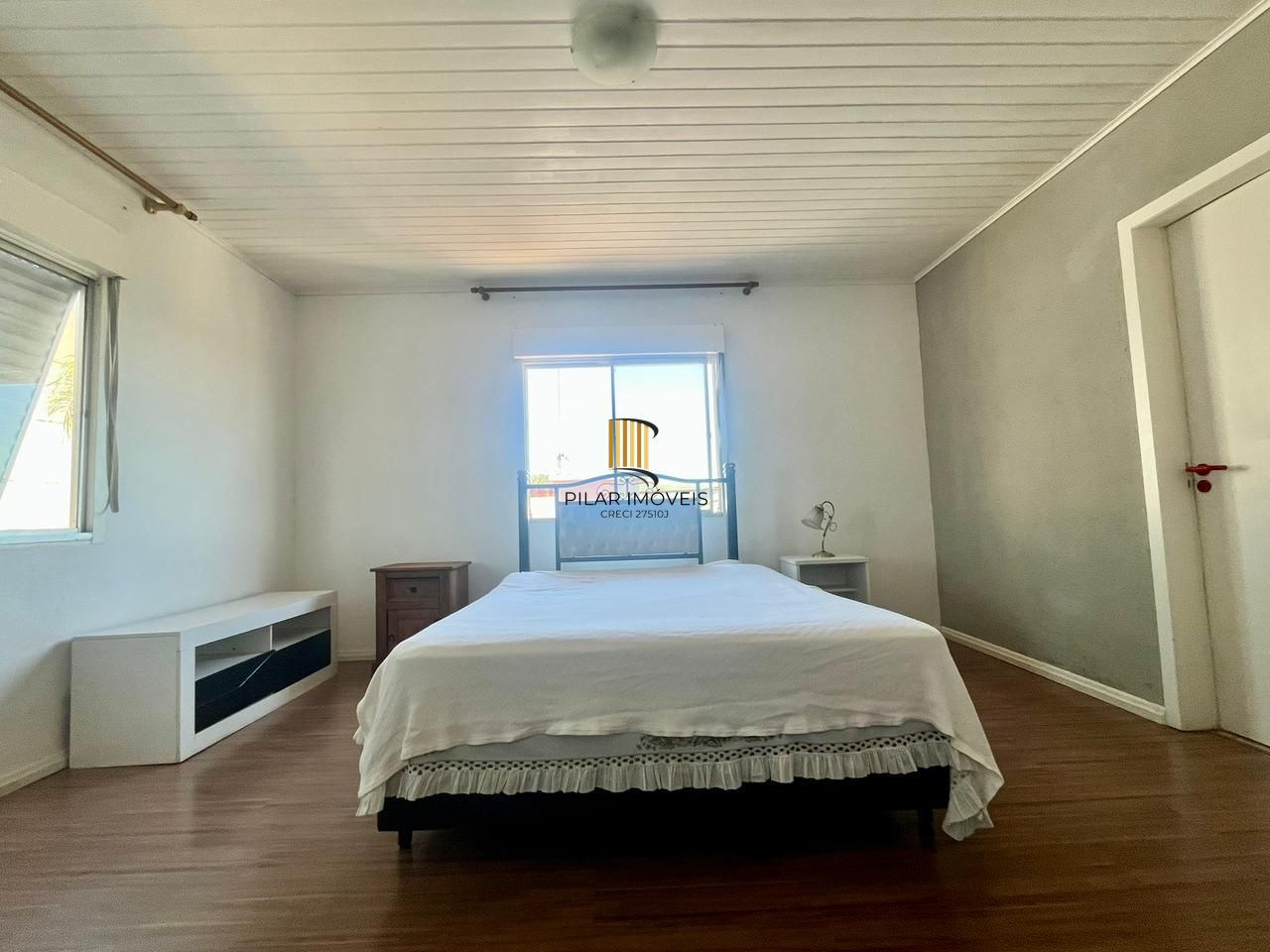 2 Casas independentes em terreno de 480m.