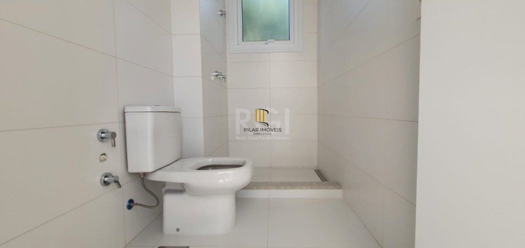Casa Condominio para Venda - 459.77m², 3 dormitórios, sendo 3 suites, 3 vagas - Pedra Redonda